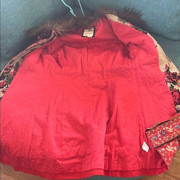 Floral Embroidered Women's Coat with Faux Fur Trim - Picture 2 of 3